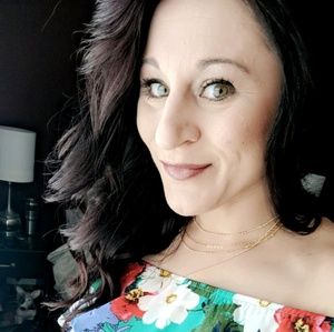 Meet your Posher, Candace